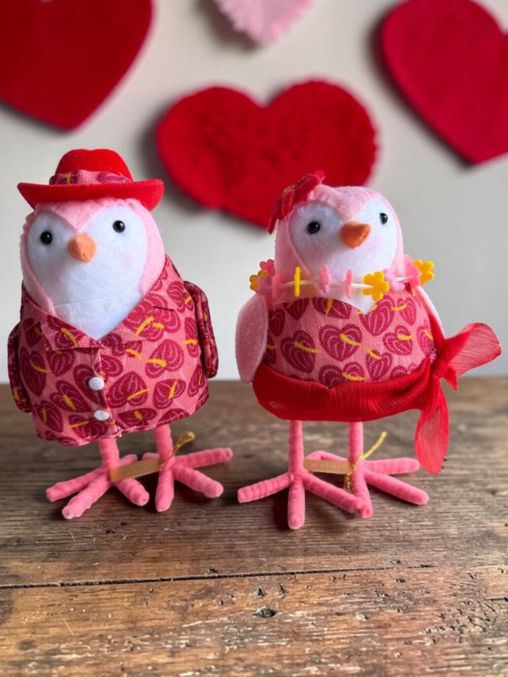 Target Spritz Birds Featherly Friends 2020 Valentines Yucca & Fuchsia - Picture 3 of 7
